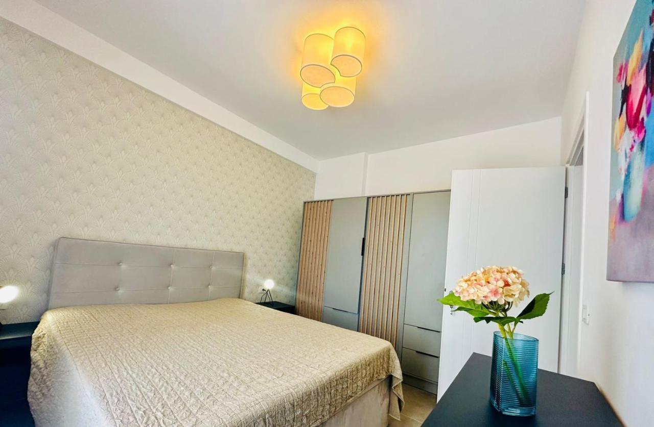 Apartment Celine Sarandë Buitenkant foto
