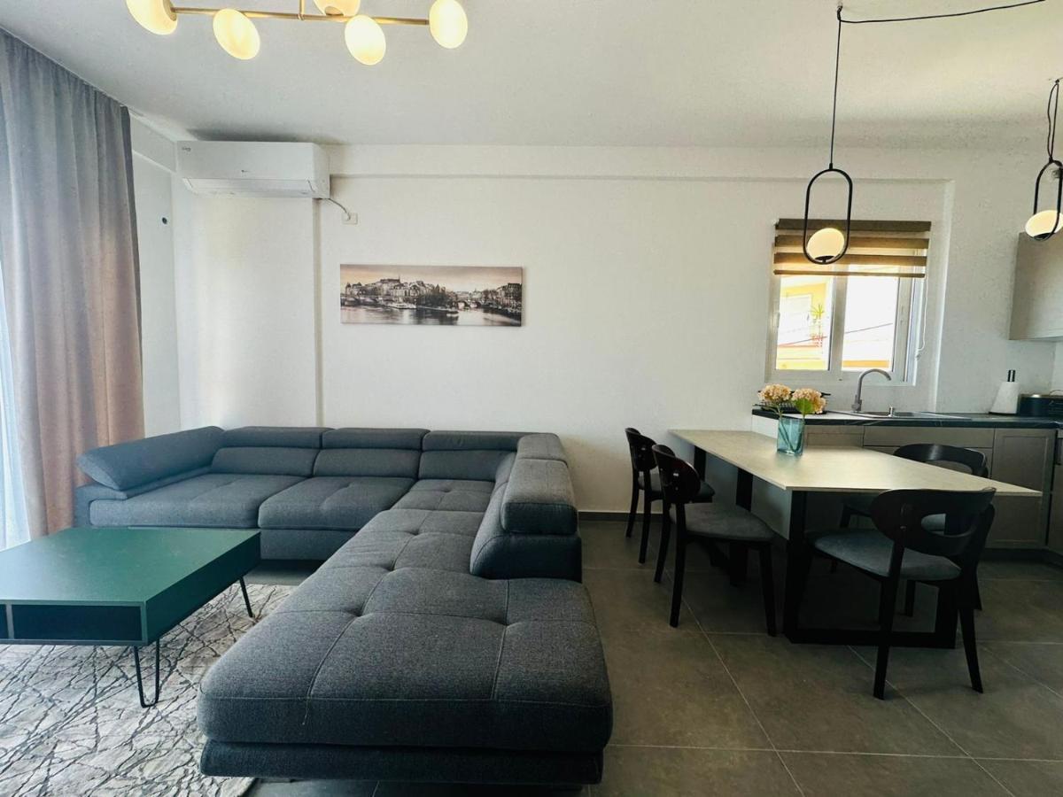 Apartment Celine Sarandë Buitenkant foto